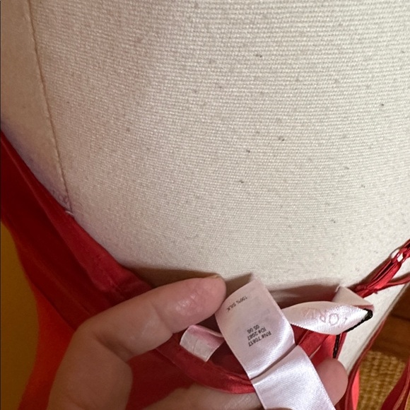 Victoria’s Secret Red Silk Maxi Gown Night Gown SzM - Picture 9 of 9